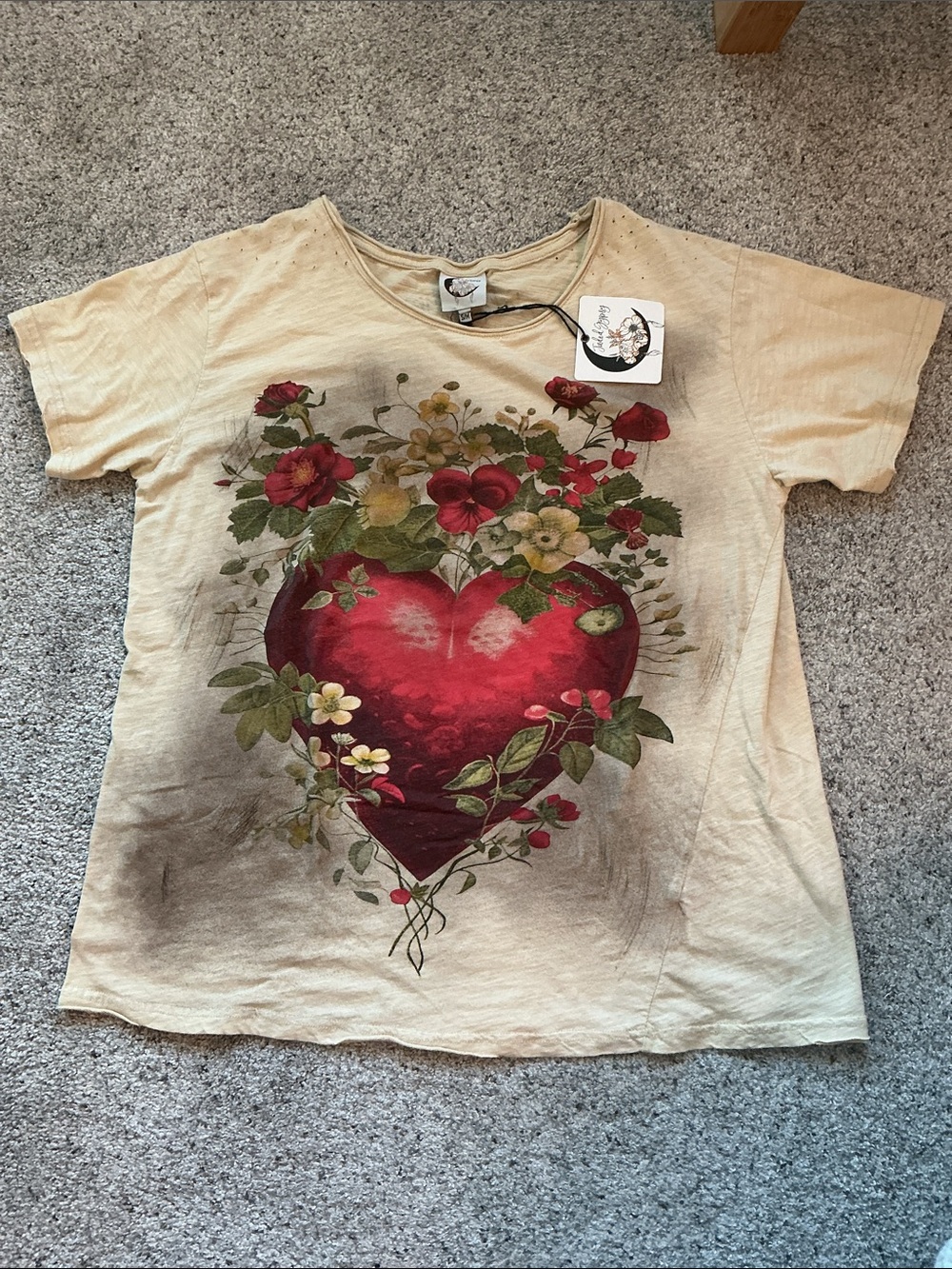 NWT Jaded Gypsy Moon Dance Full Heart Graphic Tee ~ Cream